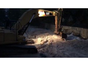 Çukurca’nın Çığlı Köyünde Aşırı Yağışlar Nedeniyle Dereler Taştı
