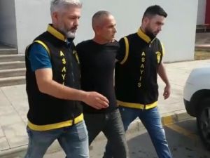 Deneme Kabininden Hırsızlık Yapan Zanlı Tutuklandı