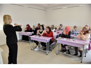 Kadınlar Sessiz Dünyaya Ses Olacak