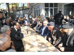 Dündar Vatandaşları Dinliyor
