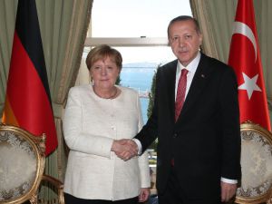 Cumhurbaşkanı Erdoğan, Almanya Başbakanı Merkel’i Kabul Etti