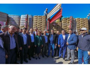 Oğuzeli Çiftçisine Arpa Ve Buğday Tohumu Dağıtıldı