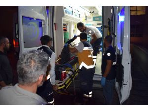 Yolcu Minibüsü Traktöre Çarptı: 1 Ölü, 4 Yaralı