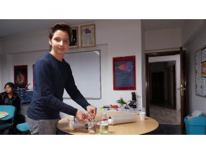 13 Yaşındaki Kaan Temiz Ve Pis Suları Ayrıştıran Sistem Geliştirdi