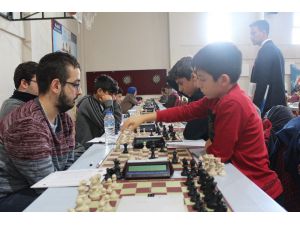 Elazığ’da Satranç Turnuvasına Büyük İlgi