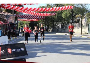 10 Kilometrelik Yarışı Protez Bacaklarıyla Tamamladı