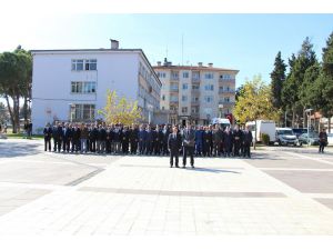 Kula’da Cumhuriyet Bayramı Kutlamaları Çelenk Sunumu İle Başladı