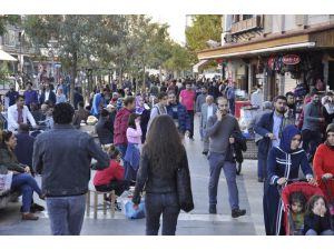Diyarbakır’da Güneşi Gören Parka Koştu
