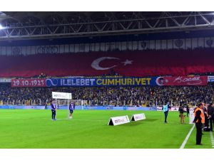 Fenerbahçeli Futbolcular Cumhuriyet Bayramı’nı Kutladı