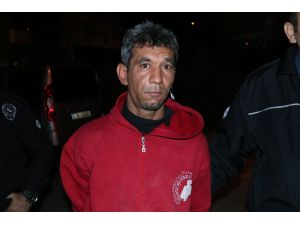 Hırsız Giydiği Poşet Eldivenle Vatandaşlar Tarafından Suçüstü Yakalandı