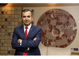 Dr. Naim Babüroğlu: “Atatürk, Cumhuriyeti Bir Gecede Kurmadı”
