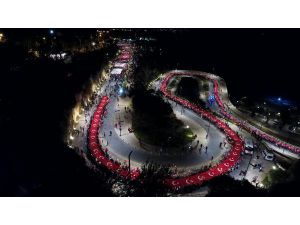 Antalya'da Türk Bayraklı Meşaleli 29 Ekim Yürüyüşü