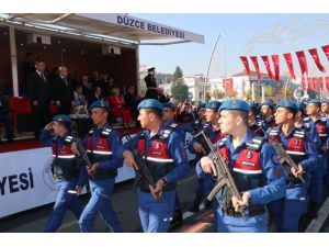 Düzce’de Cumhuriyet Bayramı Coşku İle Kutlanıyor