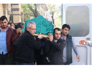Düğüne Gitti, Cenazesi Geldi