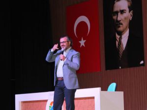 Kumluca'da Öğrenciler Ve Velilere Konferans