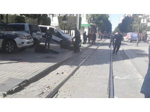 Tunus’ta İntihar Saldırısı: 10 Yaralı