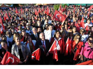 2 Bin 900 Kadın İstiklal Marşı Ve Andımız'ı Okudu