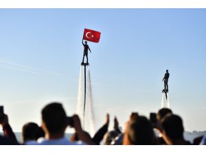 İzmirlilere Flyboard Sürprizi