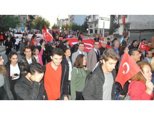 Bafra’da Cumhuriyet Yürüyüşü