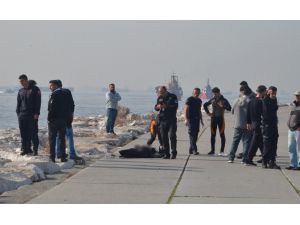 Yenikapı’da Denizden Erkek Cesedi Çıkarıldı
