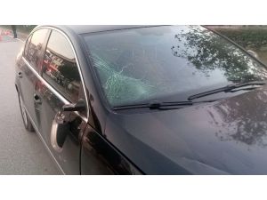 Otomobil İle Elektrikli Bisiklet Çarpıştı: 1 Ağır Yaralı