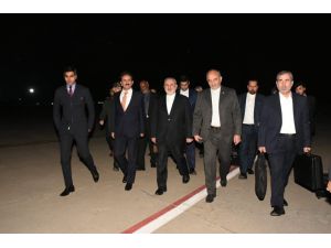 İran Dışişleri Bakanı Zarif, Rehineler İçin Pakistan’da