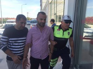 Seyir Halindeki Araçta Dans Eden Sürücü Yakalandı