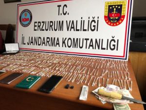 Erzurum’da 500 Tüpe Yakın Kobra Yılanı Zehri Ele Geçirildi