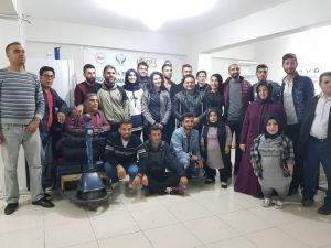 Öğrenciler, Engellilerle Bir Araya Geldi