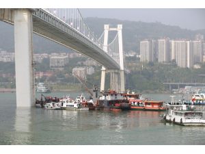 Seyir Halindeki Otobüste Yolcuyla Şoför Kavga Etti: 15 Ölü
