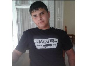 18 Yaşındaki Genç Evinde Ölü Bulundu