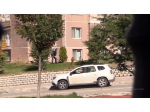 Ankara Polisi Atm Kartı Kopyalayanları, Temizlikçi Kılığında Yakaladı