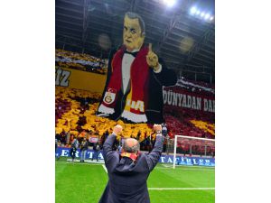 Galatasaray’dan 3 Boyutlu Fatih Terim Koreografisi