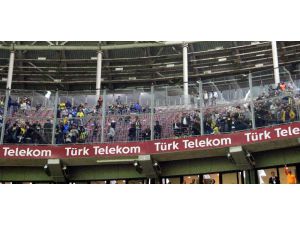 Fenerbahçeli Taraftarlar Stadı Terk Etti