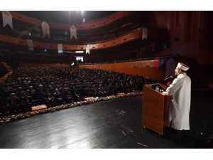 Diyanet İşleri Başkanı Erbaş: “Gençlerimize Rol Model Olmalıyız”