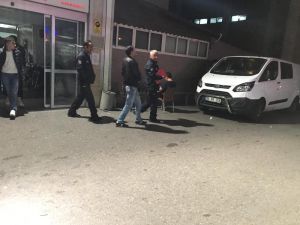 Hastayım Diye Geldi, Bilgisayar Monitörünü Çalarken Yakalandı