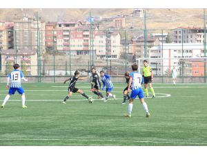 Tff Kadınlar 1. Lig: Hakkari Gücü: 1 - Beşiktaş: 1