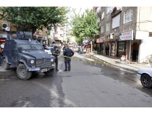 Diyarbakır’da Bir İş Yerine Silahlı Saldırı: 2 Ağır Yaralı