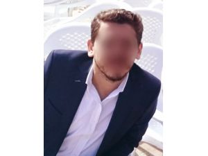 Eşi Tarafından Bıçaklanan Araştırma Görevlisi Ağır Yaralandı