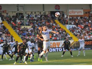 Spor Toto Süper Lig: Aytemiz Alanyaspor: 0 - Evkur Yeni Malatyaspor: 1 (İlk Yarı)