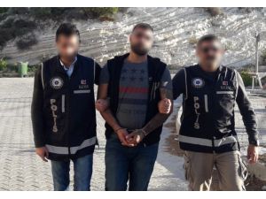 Çeşme’de Yakalanan Uyuşturucu Satıcısı Zanlısı Tutuklandı