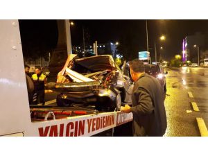 Trafik Işıklarında Zincirleme Kaza: 2 Yaralı