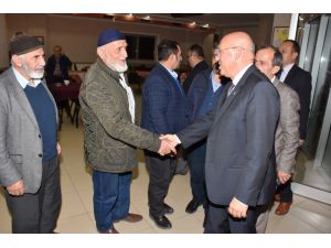 Başkan Eşkinat, Halkın Sorunlarını Dinliyor