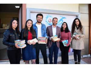 Kitap Karşılığı Hizmet Aldılar, O Kitaplar Doğuya Işık Oldu