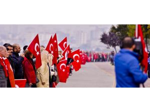 Atatürk, Maltepe’de, Saygı Zinciri Ve Dalışıyla Anılacak