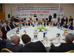 Berber Ve Kuaförler Motivasyon Gecesinde Buluştu