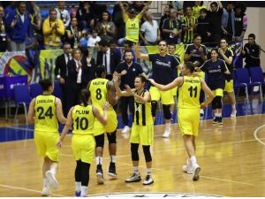 Euroleague Kadınlar: Fenerbahçe: 69 - Sopron Basket: 67