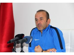 Mehmet Özdilek: “Göztepe Maçından Galibiyet Alıp Milli Takım Arasına Moralli Girmek İstiyoruz”