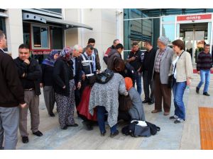 Okul Müdürünün Öldürüldüğü Davada Tanık Olmuştu, Dayanamayıp Bayıldı