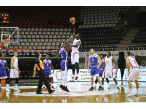 Tahincioğlu Basketbol Süper Ligi: Gaziantep Basketbol: 76 - Arel Üniversitesi Büyükçekmece: 60